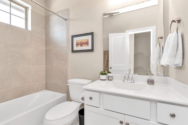 Building Photo - 9423 Starlight Oak Dr