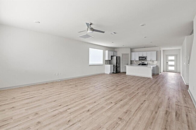 Building Photo - 7404 Sagira Path