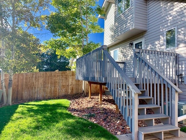Building Photo - 807 Virginia Ct