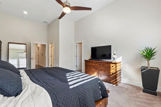 Building Photo - 7505 Belfair Ter