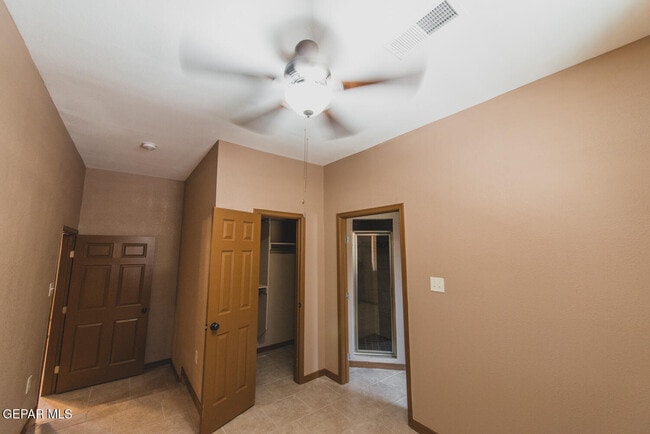 Building Photo - 326 Coates Dr