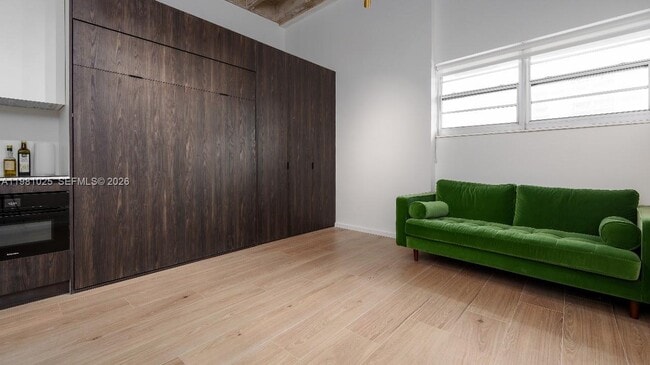 Building Photo - 5255 Collins Ave