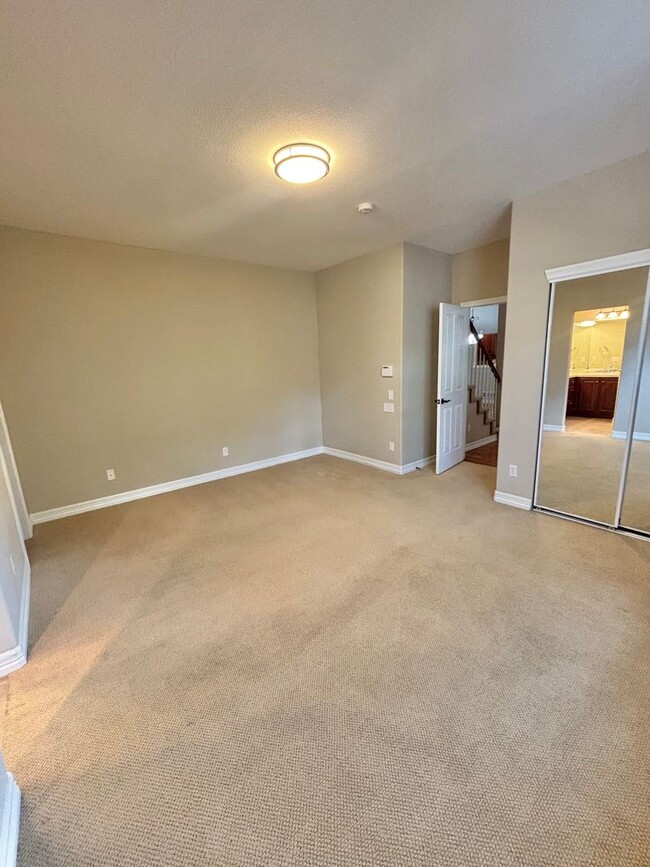 Building Photo - 8890 Tappy Toorie Cir