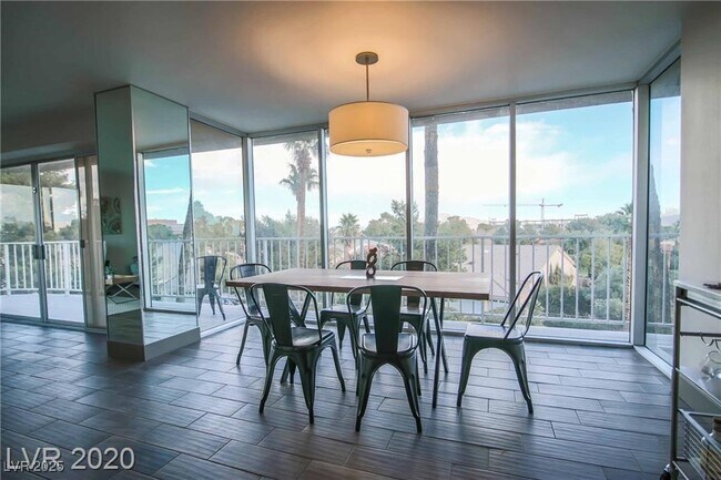 Building Photo - 3111 Bel Air Dr