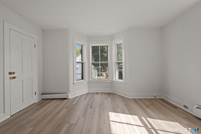Building Photo - 63 Reynolds St