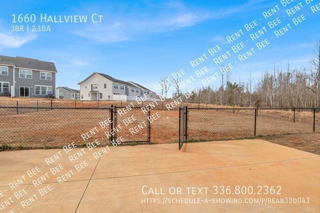 Building Photo - 1660 Hallview Ct