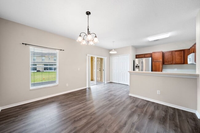 Building Photo - Beautiful 3 Bedroom, 2.5 bath townhouse for rent in Wesley Chapel.