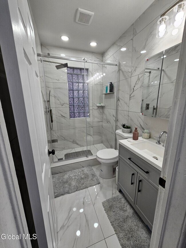 Building Photo - 91 Division St