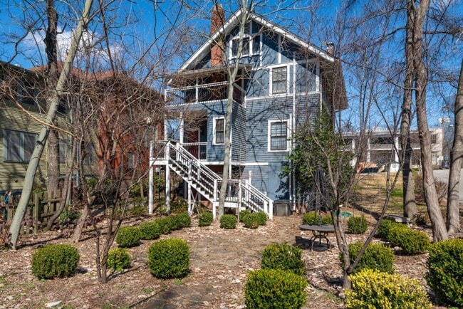 Building Photo - Beautiful 3BR in Birmingham’s Historic Hig...