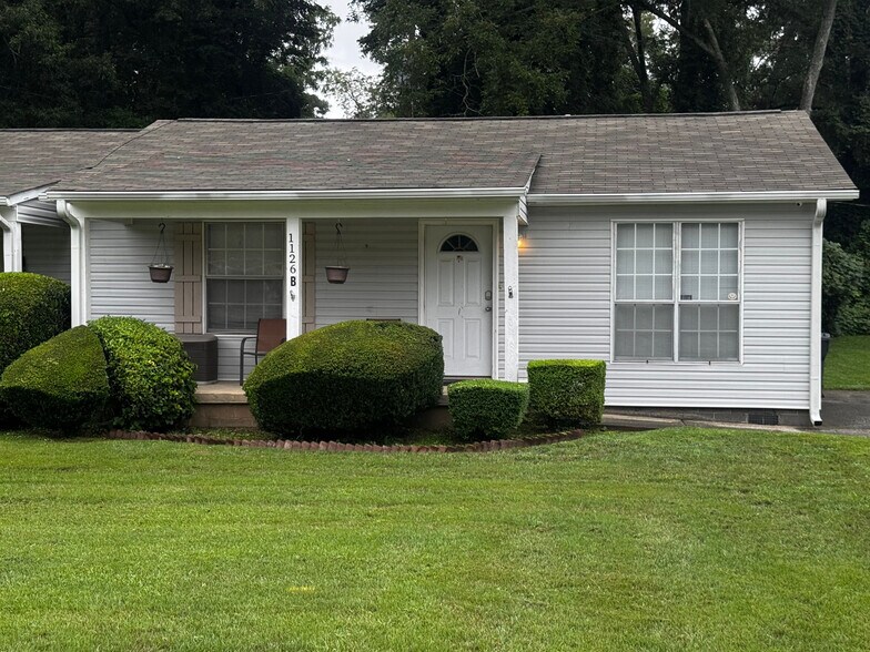 Building Photo - Room in Duplex on New Dawn Ct