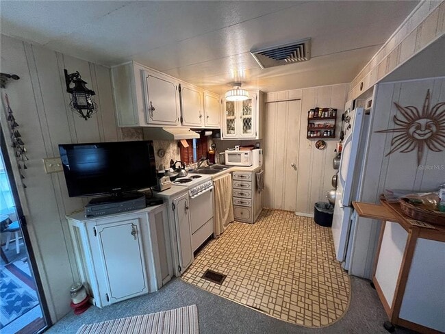 Building Photo - 16 Grey Fox Ln