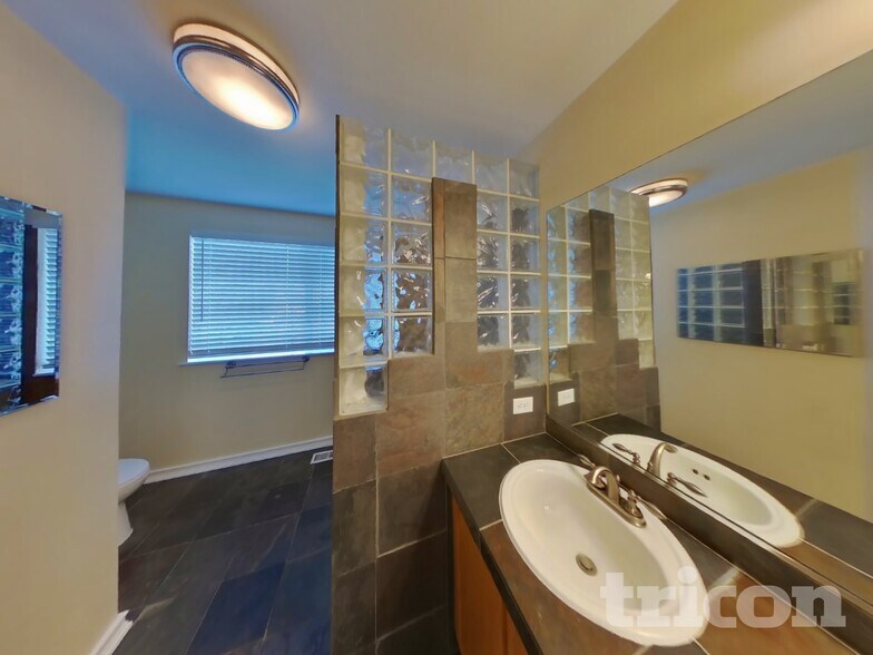 Building Photo - 14628 81st Ave E