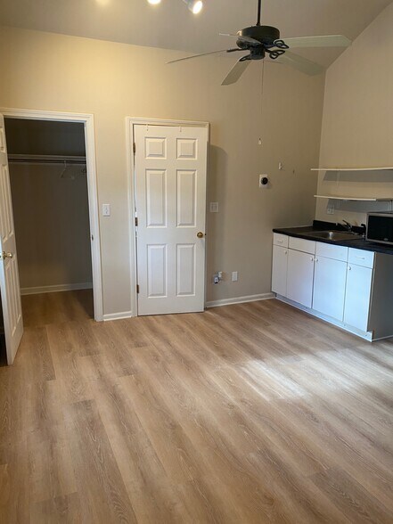 Kitchen area - 11 Smith Dr