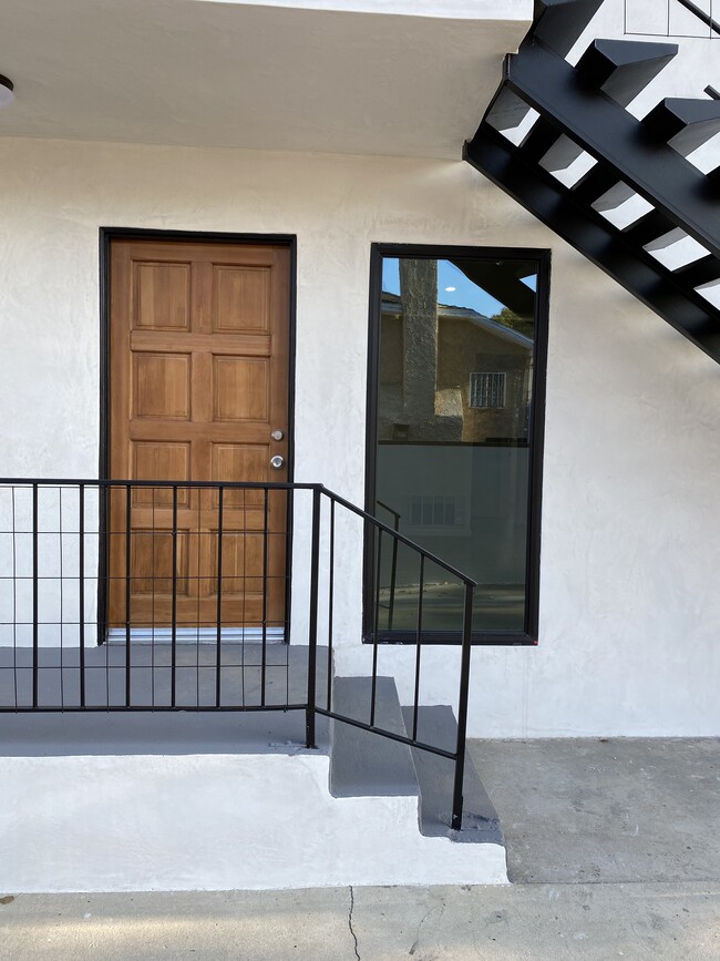 Building Photo - 3465 Perlita Ave