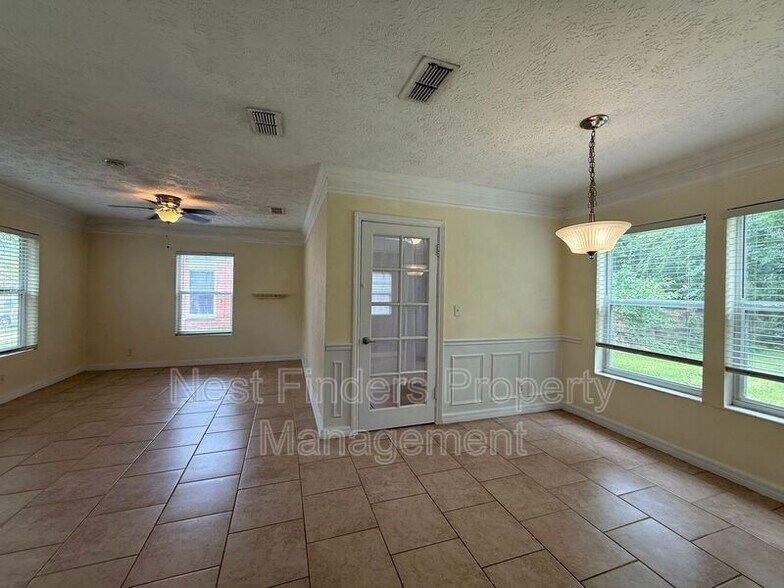 Building Photo - 4694 Timuquana Rd