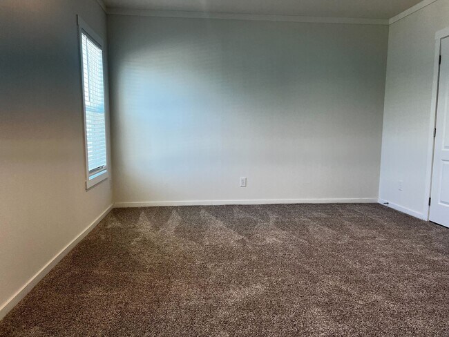 Building Photo - 100 Biloxi Ct