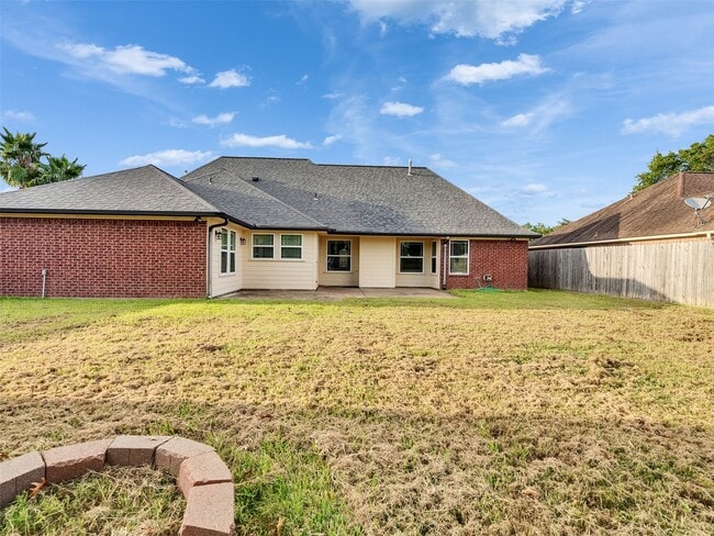 Building Photo - 114 Audubon Woods Dr