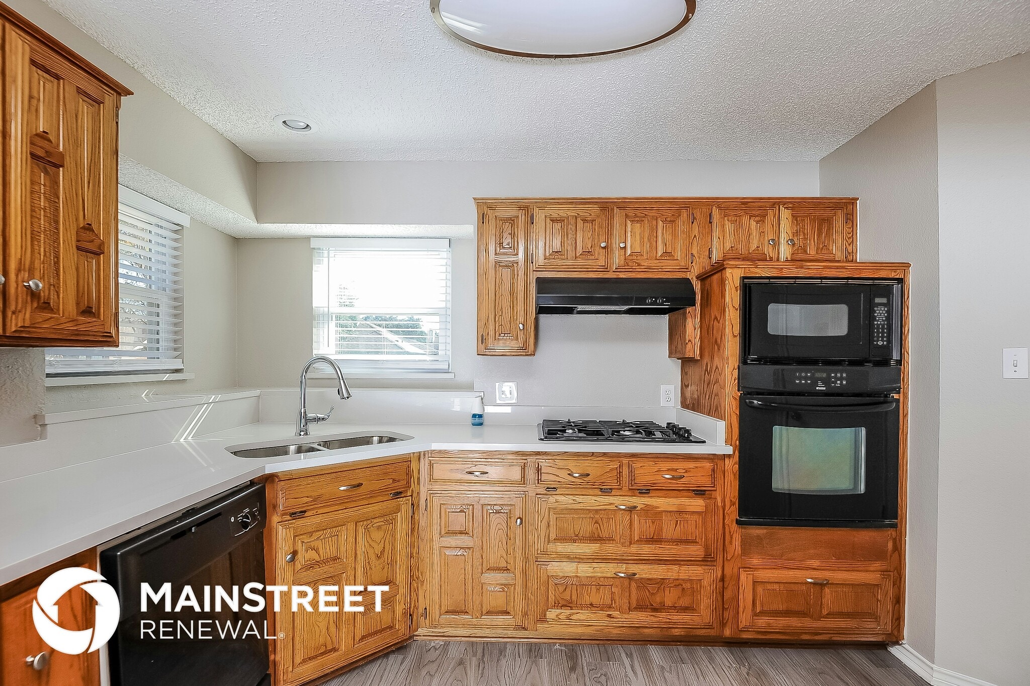 Building Photo - 707 Gunnison Ct