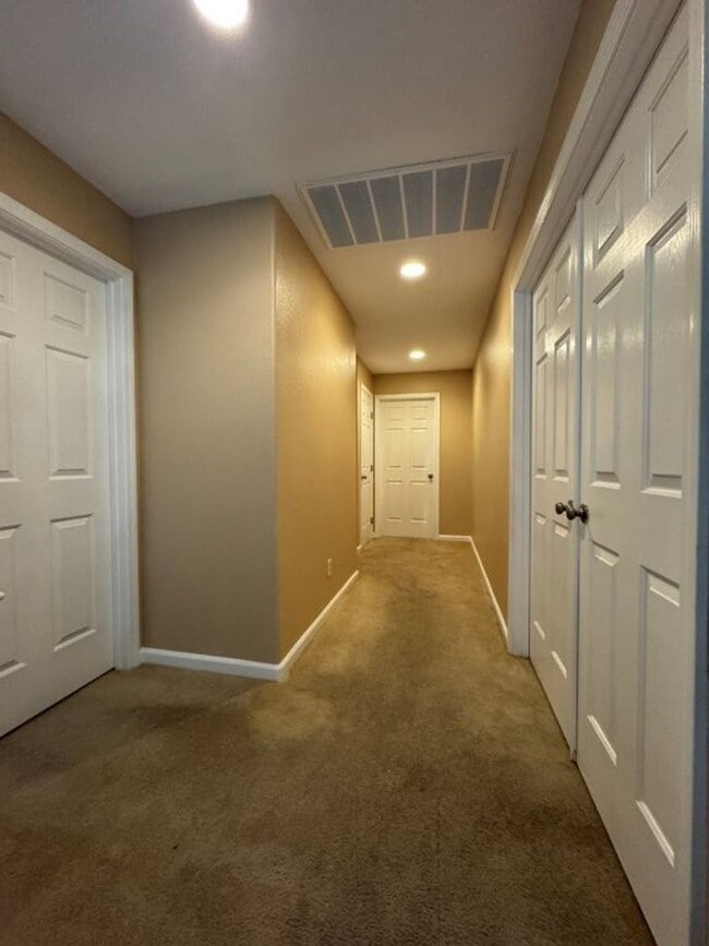 Building Photo - Beautiful 4 Bedroom Home with Solar – North Natomas