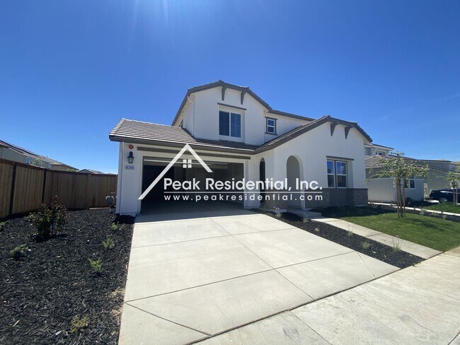Building Photo - 4 br, 3 bath House - 8200 Triplefin Way
