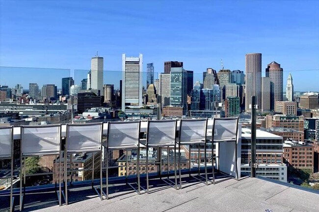 Building Photo - 410 Summer St