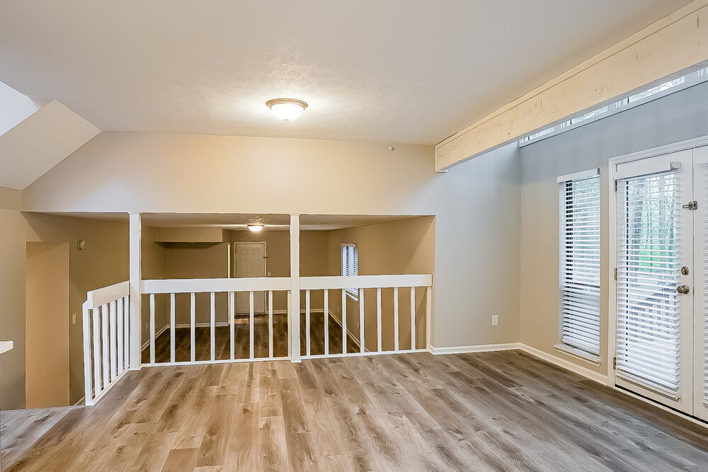Building Photo - 6826 Creekwood Dr