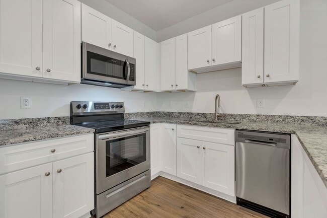 Building Photo - Simple living?  We got you.  $1150/mo wate...