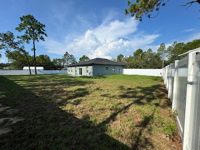 Building Photo - 14957 SW 63rd Ct