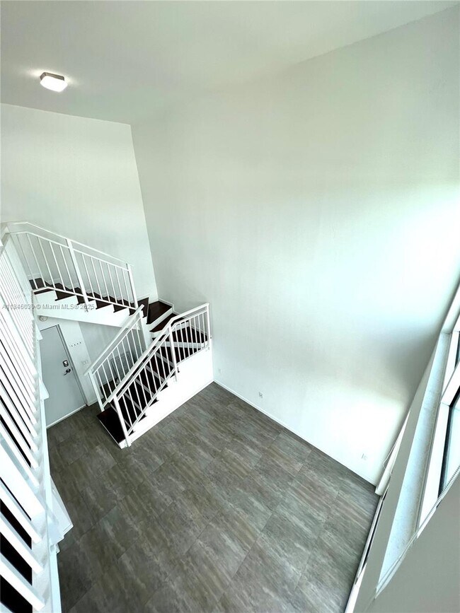Building Photo - 1650 Brickell Ave