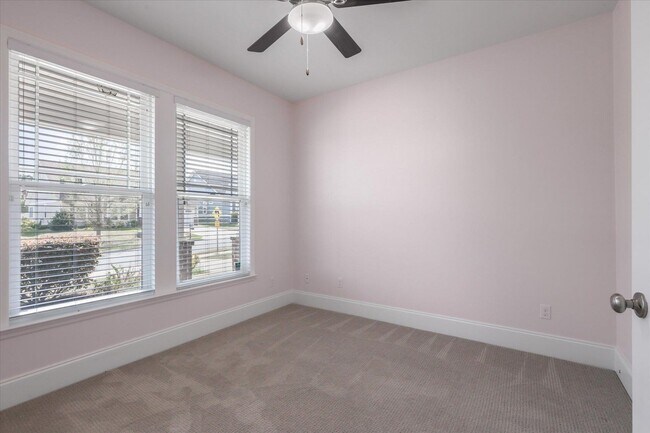 Building Photo - 5185 Holly Fern Trce