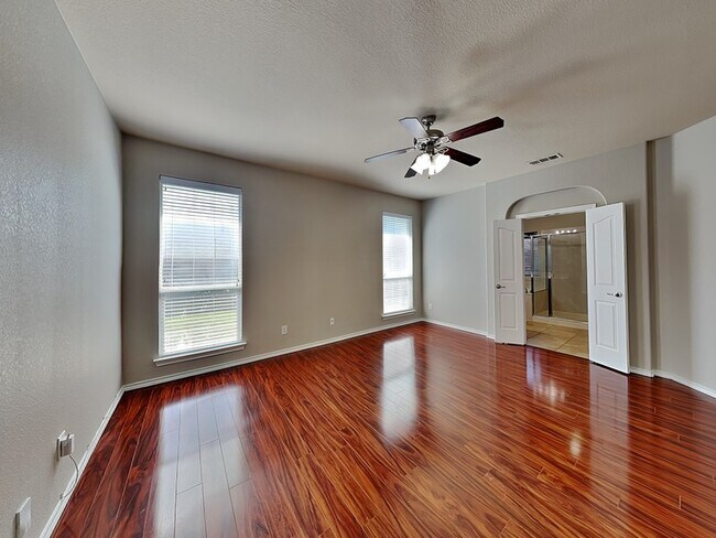 Building Photo - 6204 Kristen Dr