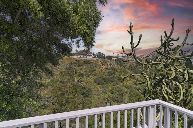 Building Photo - 1072 Johnson Ave