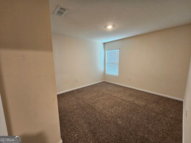 Building Photo - 137 Teakwood Dr