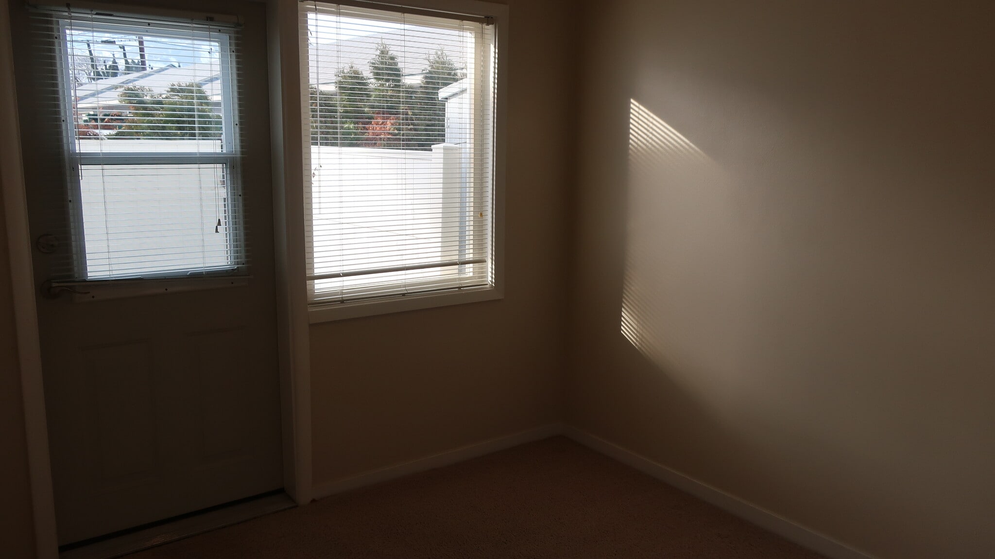 Building Photo - 120 Lavender Ct