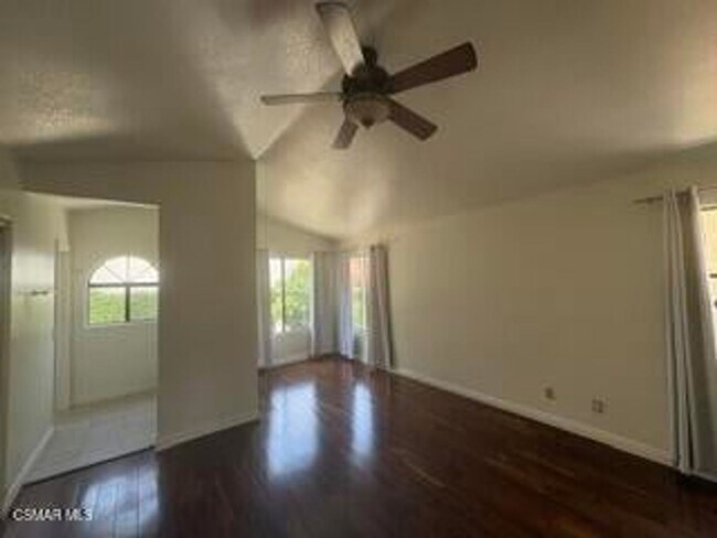 Building Photo - Welcome to this beautifully updated 3-bedroom, 2.5-bathroom home located in one of Calabasas
