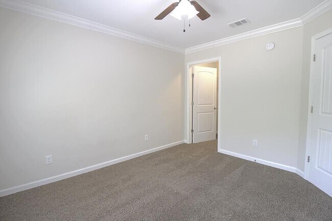 Building Photo - 38 Griffin Rd