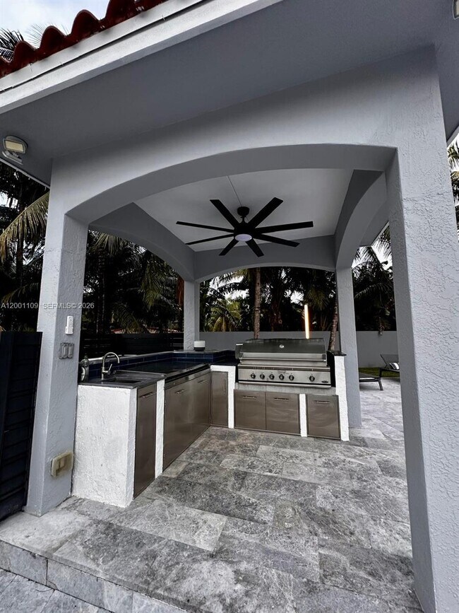 Building Photo - 223 NW 129th Ave