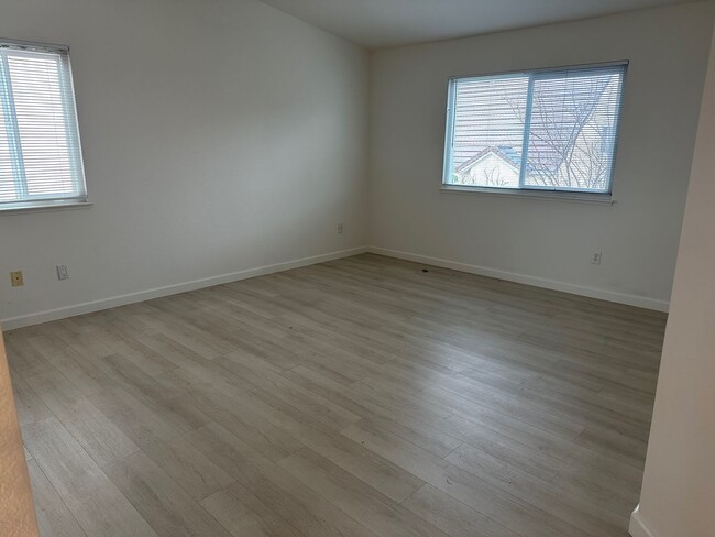 Building Photo - Spacious 4-Bedroom Home in Ardenwood – Gre...