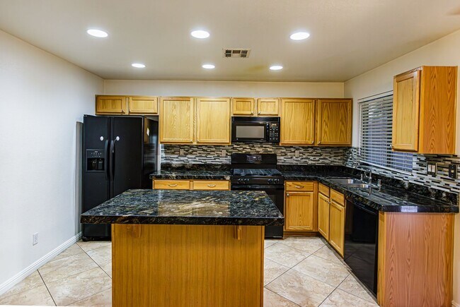 Building Photo - 1 Story home located in Southern Highlands.