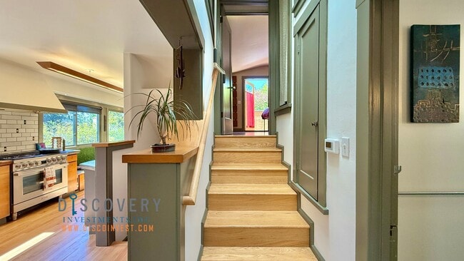 Building Photo - Charming Custom Retreat in Prime Berkeley ...