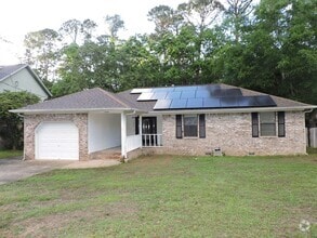 Building Photo - Convenient westside location!