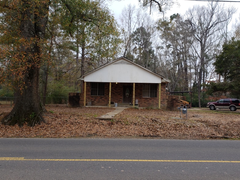 Building Photo - 621 Paradise Rd