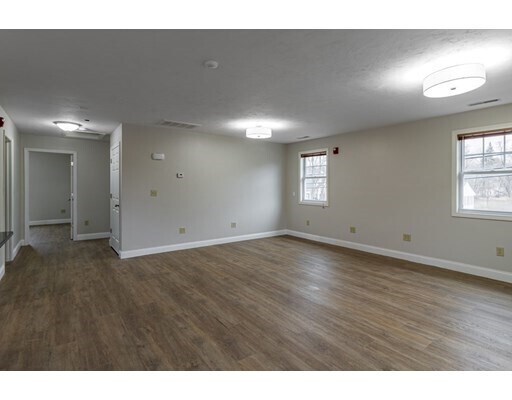 Building Photo - 1640 Bridge St