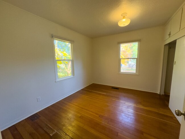 Building Photo - WINTER SPECIAL - Charming 2 Bed 1 Bath Home on Fenced Corner Lot in South Salem