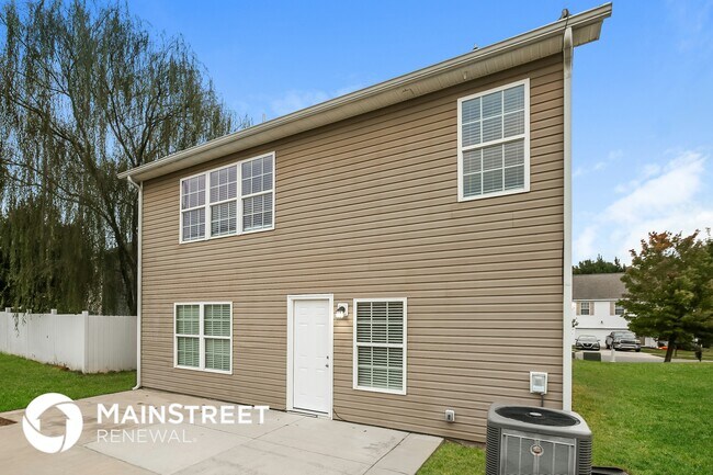 Building Photo - 4143 Broadstairs Dr SW