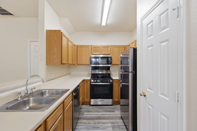 Building Photo - 14101 Harris Ridge Blvd