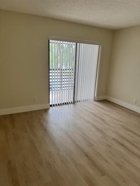 Building Photo - 2320 S Cypress Bend Dr