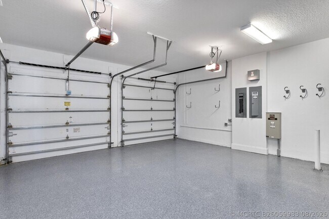 Building Photo - 17606 Circle Pond Ct