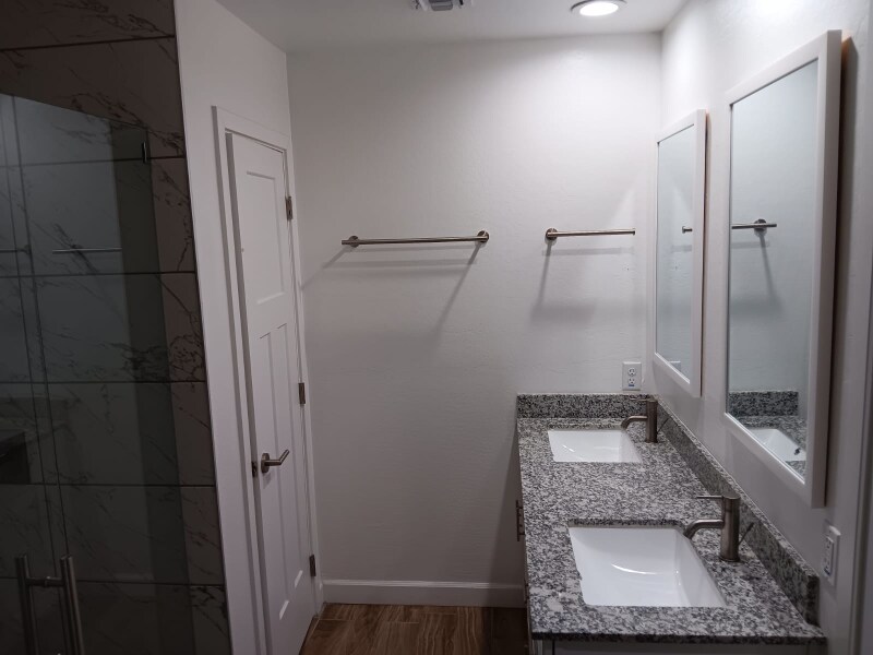 Building Photo - 2138 W Madison St