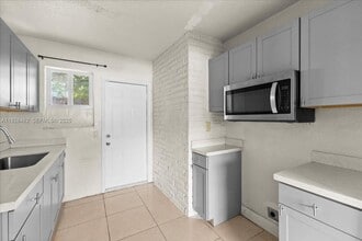 Building Photo - 140 NW 198th St